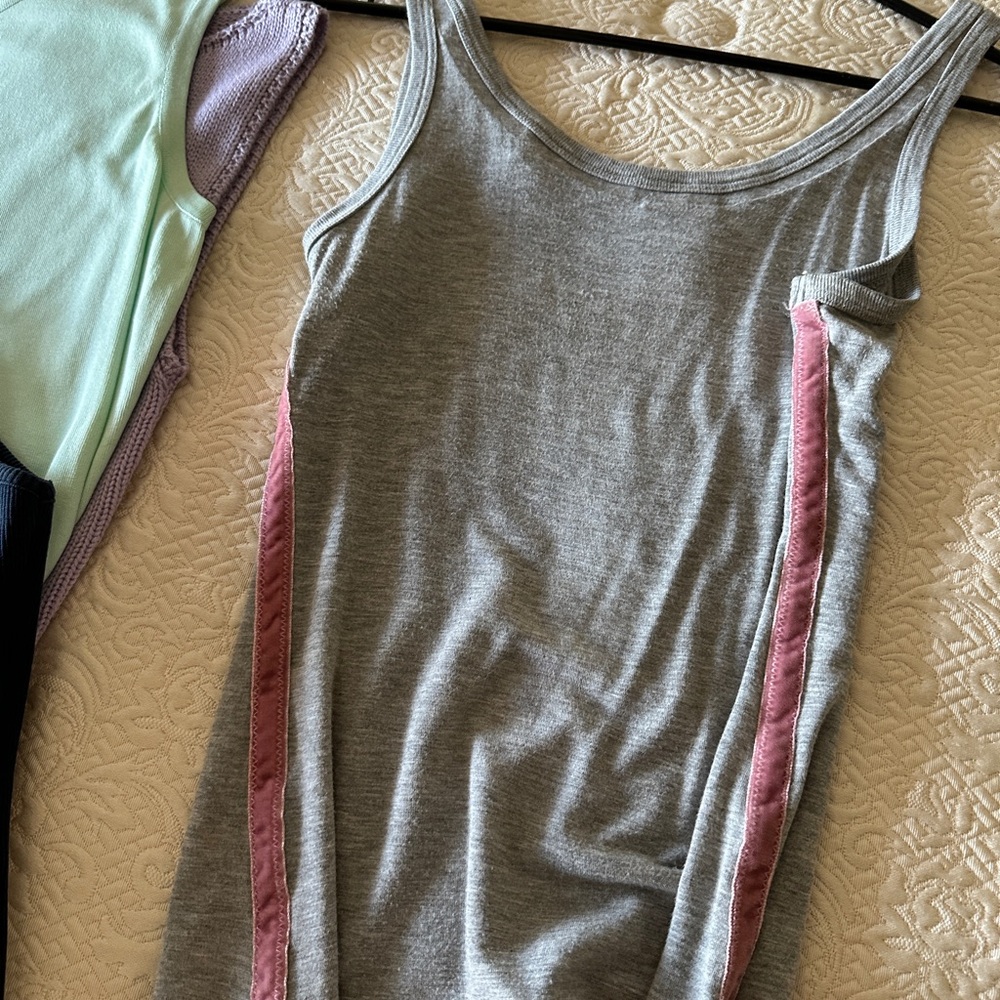 Dolce & Gabbana women’s tank top - Picture 2 of 4